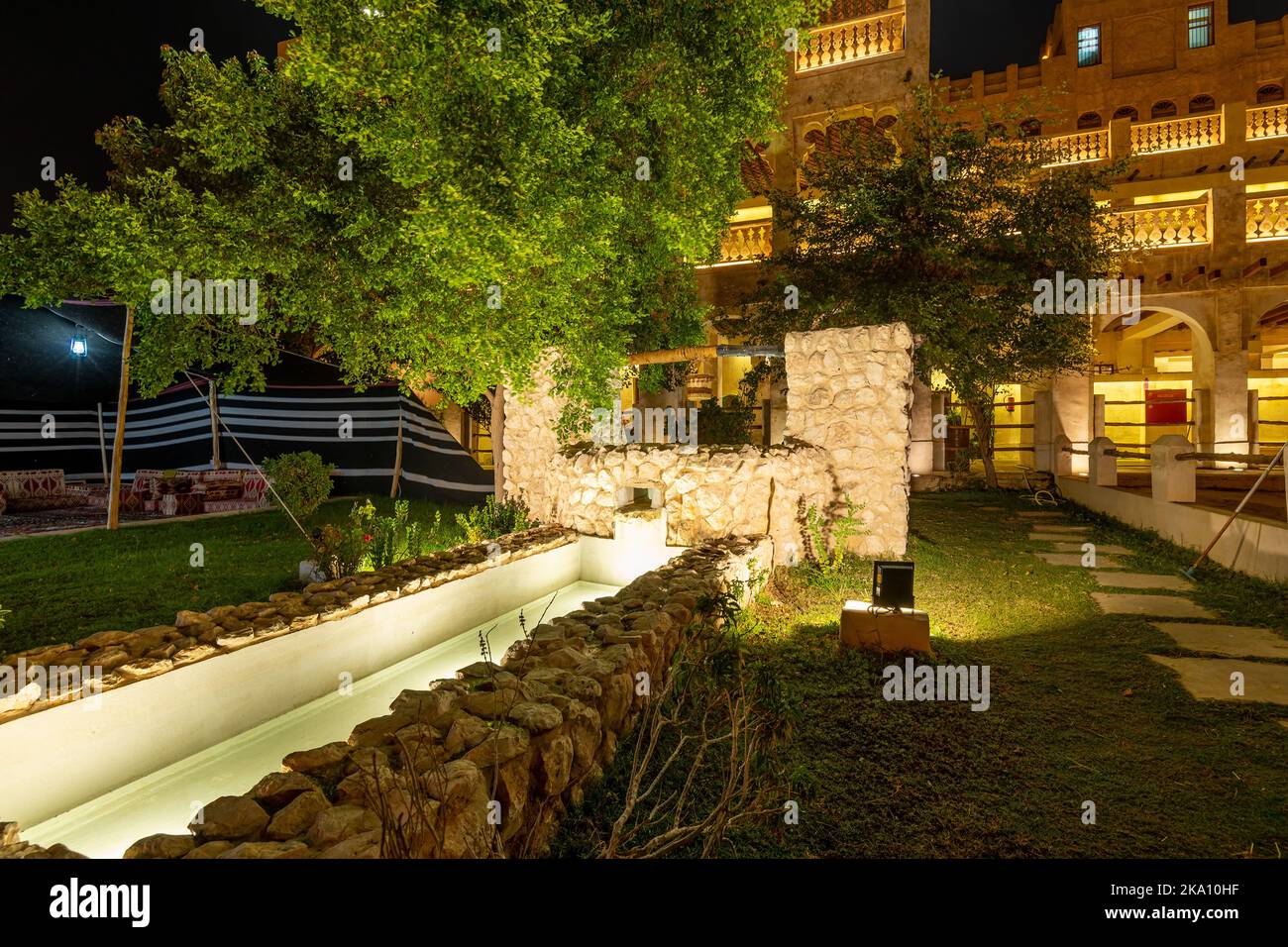 Doha, Qatar - 27 ottobre 2022: Suq di cavalli Doha Qatar vicino al suq waqif Foto Stock