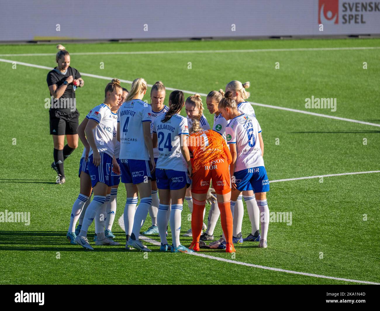 Storica partita di football femminile alla Platinumcars Arena di Norrköping tra IFK Norrköping e Bergdalens IK nella seconda fila svedese Elitettan. Foto Stock