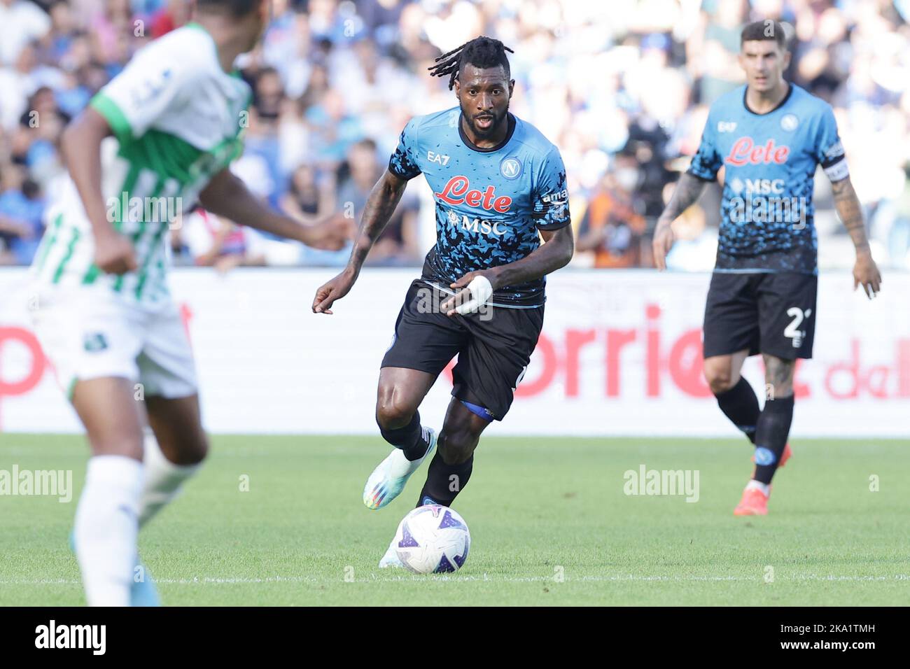 Andre Zambo Anguissa di SSC Napoli durante la Serie Una partita di calcio tra SSC Napoli e US Sassuolo allo stadio Diego Armando Maradona di Napoli (i Foto Stock
