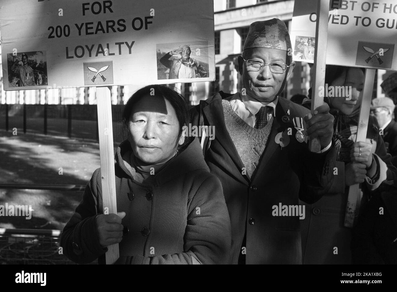 Gyanraj Rai ha proseguito lo sciopero della fame il 7th 2013 novembre per protestare contro il trattamento di Gurkhas da parte del governo britannico, Whitehall London. Foto Stock