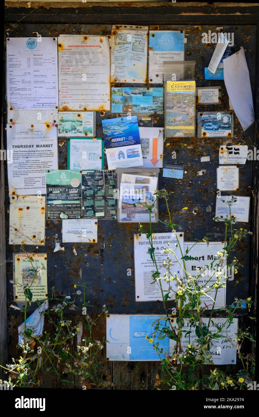 Vecchia bacheca, Cadgwith, Cornwall, UK - John Gollop Foto Stock