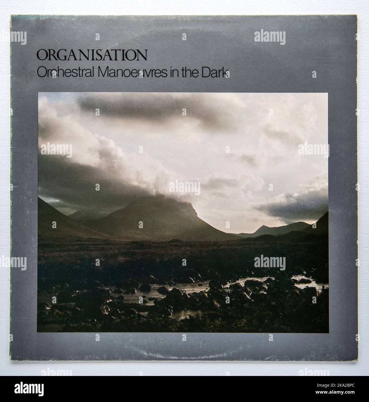 LP Cover of Organisation, il secondo album in studio di Orchestral Manoeuvres in the Dark (OMD), pubblicato nel 1980 Foto Stock