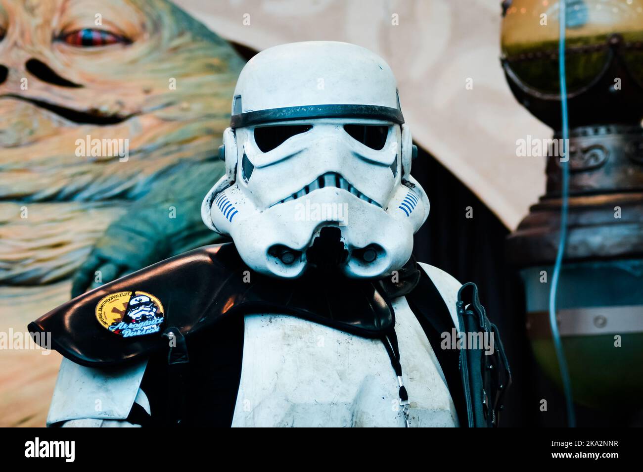 Un primo piano di una statuetta Stormtrooper di Star Wars ad un convegno Foto Stock
