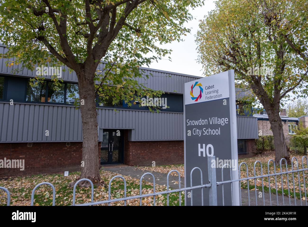 Scuola cittadina di Snowdon Village a Redfield, Bristol, che fa parte della Cabot Learning Federation Foto Stock