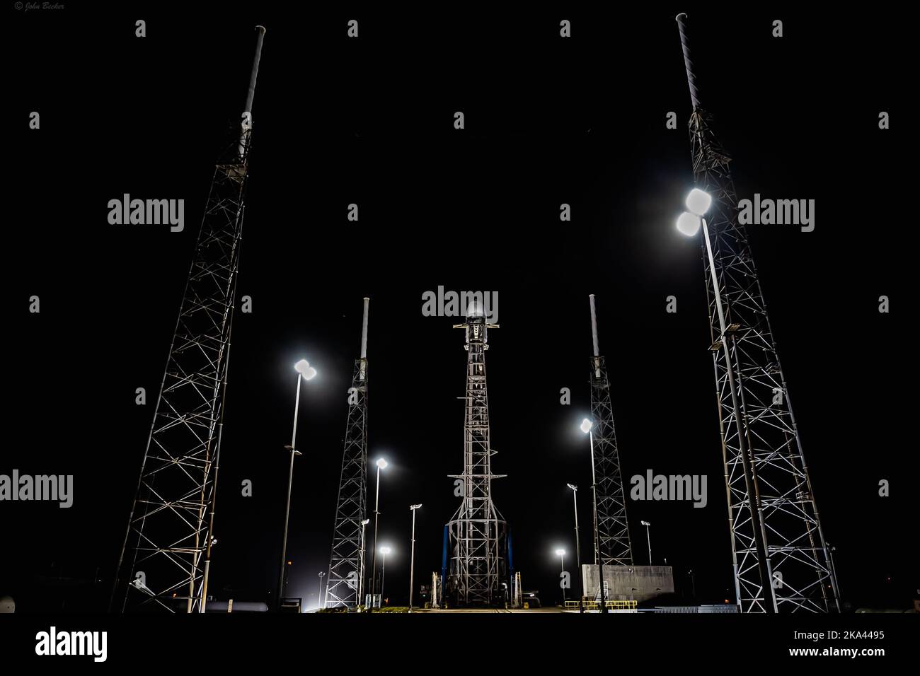 Il Falcon 9 è pronto per il lancio notturno Foto Stock