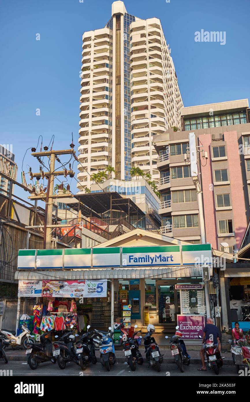 Minimarket Family Mart Pattaya Thailandia Foto Stock