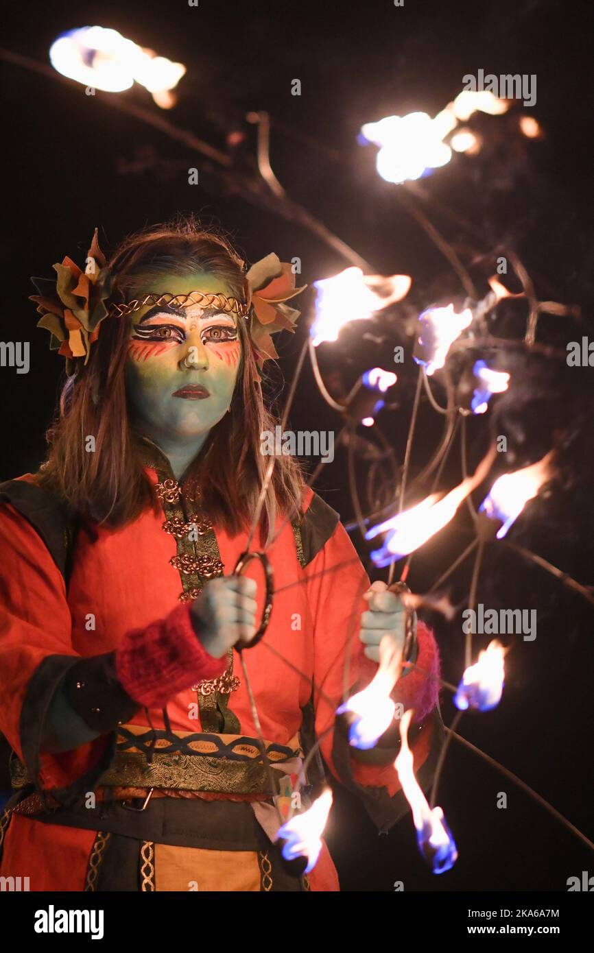 Edimburgo Scozia, Regno Unito 31 ottobre 2022. Il Festival Samhuinn della Beltane Fire Society si svolge a Holyrood Park per segnare l’ascesa dell’inverno. Credit sst/alamy live news Foto Stock
