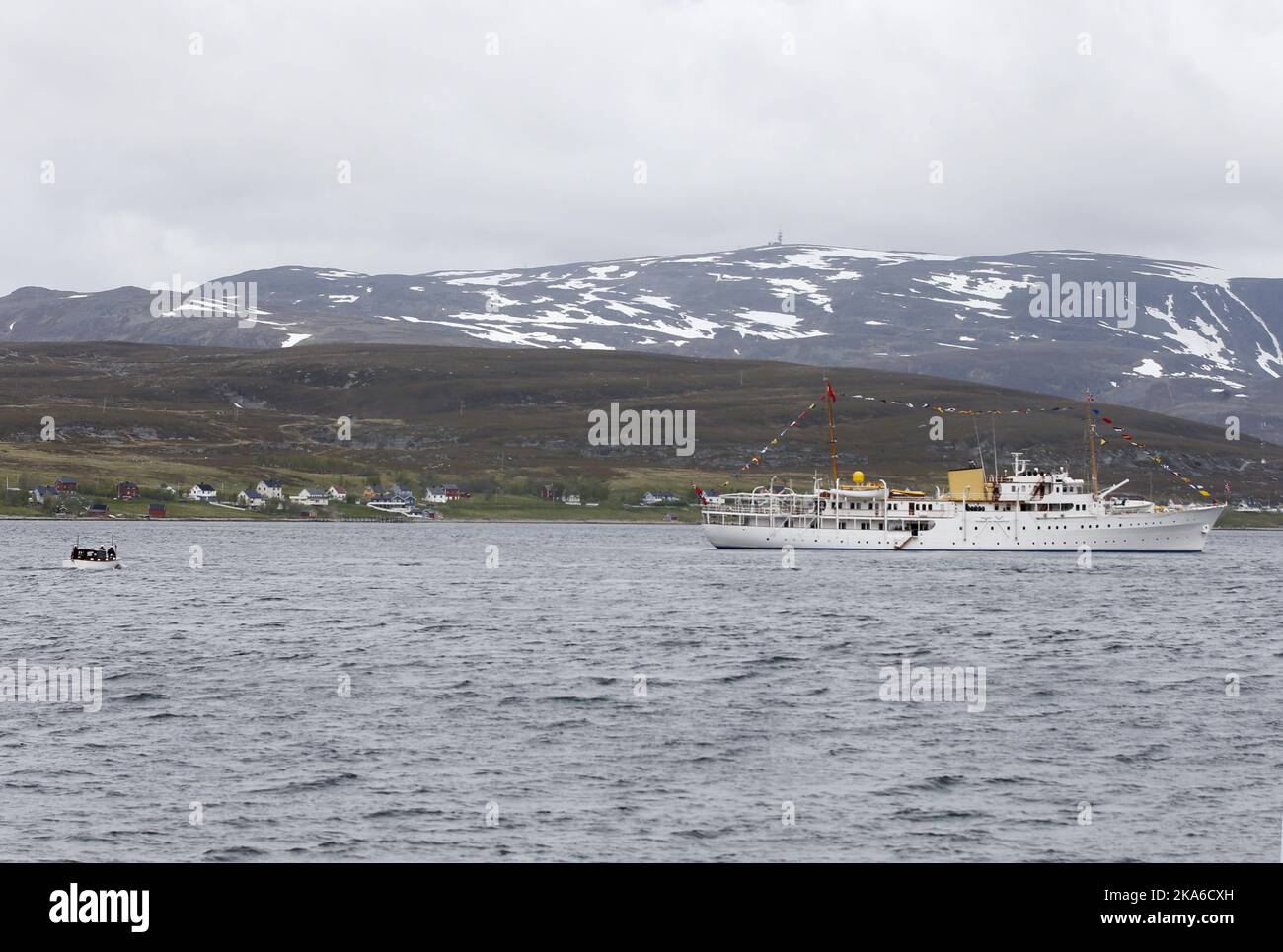 Kvalsund, Norvegia 20150616. Il Royal Yacht ' Norge'. La coppia reale ha cominciato mercoledì il loro viaggio di tre giorni a Finnmark. . Foto: Terje Bendiksby / NTB scanpix Foto Stock