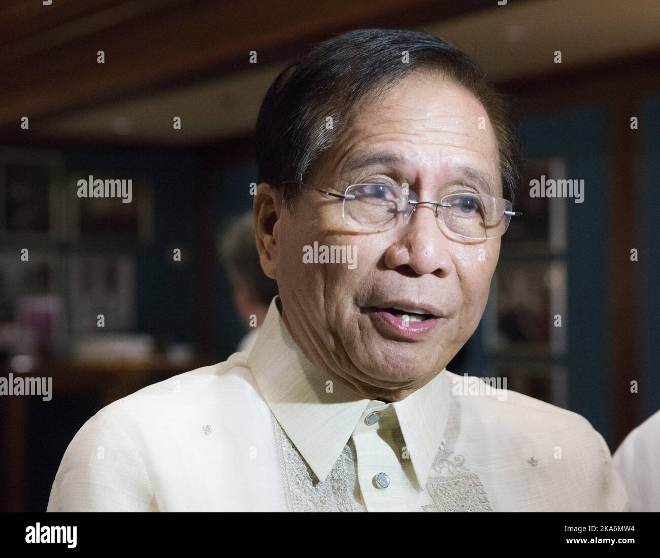 OSLO, Norvegia 20160822. Il ministro della pace delle Filippine Jesus Dureza dopo la cerimonia di apertura dei colloqui di pace formali fra il governo filippino (GPH) e la NDFP a Oslo Holmenkollen Park Hotel Lunedi. La Norvegia è ospite quando le autorità filippine ed il movimento comunista fronte nazionale democratico delle Filippine (NDFP) hanno cominciato i negoziati di pace. Foto: Berit Roald / NTB scanpix Foto Stock