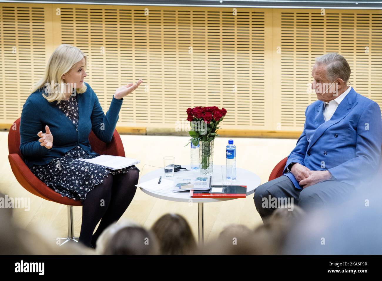 Trondheim, Norvegia 20161103. HRH Crown Princess mette-Marit e il rinomato medico Tore Godal visitano la Norwegian University of Science and Technology (NTNU) giovedì mattina. Foto: OLE Martin Wold / NTB scanpix Foto Stock
