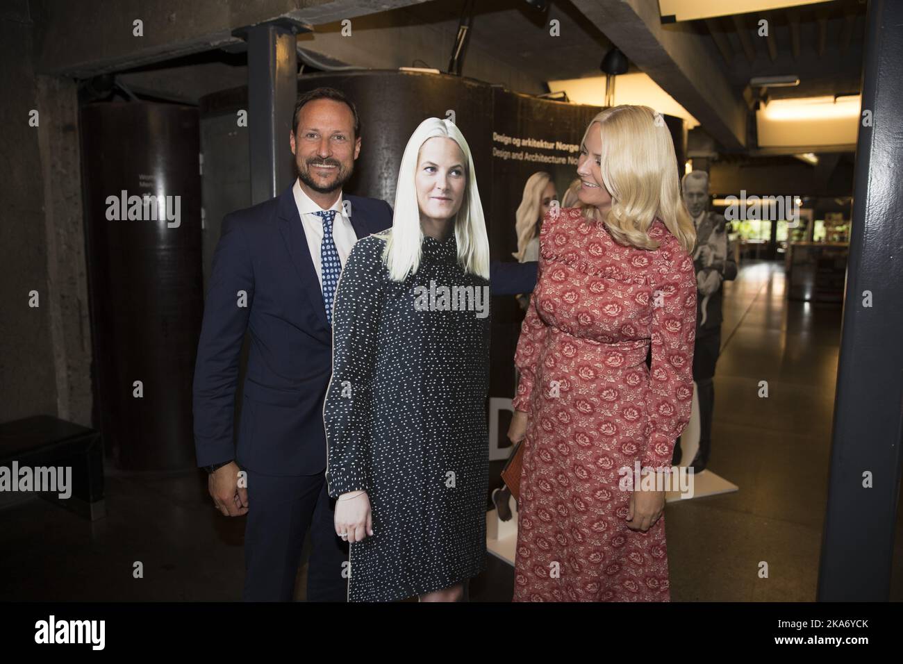 Oslo, Norvegia 20170831. Il principe ereditario Haakon e la principessa ereditaria mette-Marit in due edizioni alla festa giubilare di NTB il giovedì pomeriggio. L'originale a destra. La coppia reale sta frequentando il jubuilee di 150 anni di NTB scanpix. Foto: Vidar Ruud / NTB scanpix Foto Stock