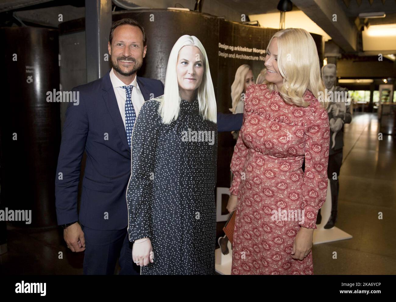 Oslo, Norvegia 20170831. Il principe ereditario Haakon e la principessa ereditaria mette-Marit in due edizioni alla festa giubilare di NTB il giovedì pomeriggio. L'originale a destra. La coppia reale sta frequentando il jubuilee di 150 anni di NTB scanpix. Foto: Vidar Ruud / NTB scanpix Foto Stock