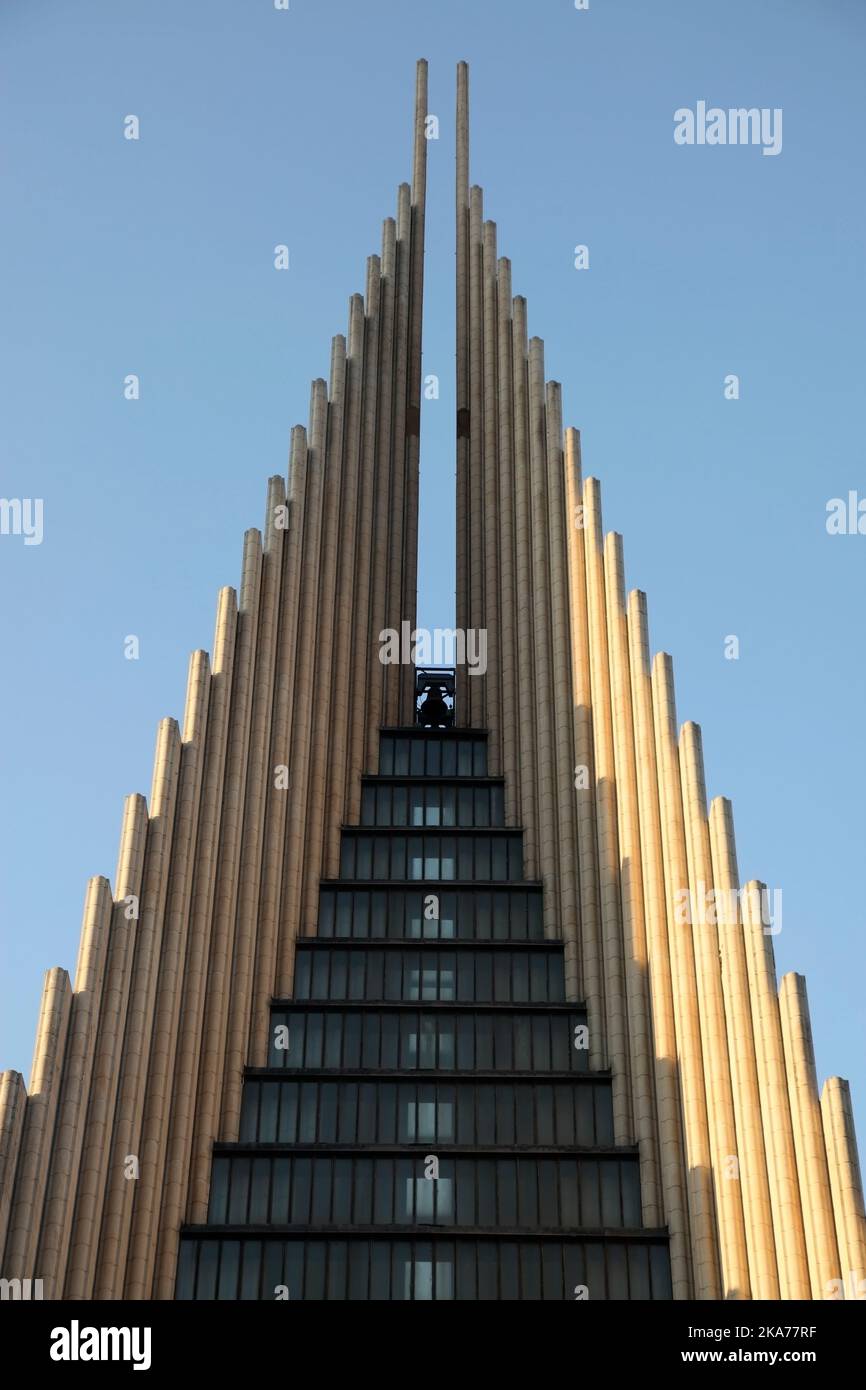 Chiesa di San Carlo Borromeo (1990), Centro direzionale, Napoli, Italia. Foto Stock