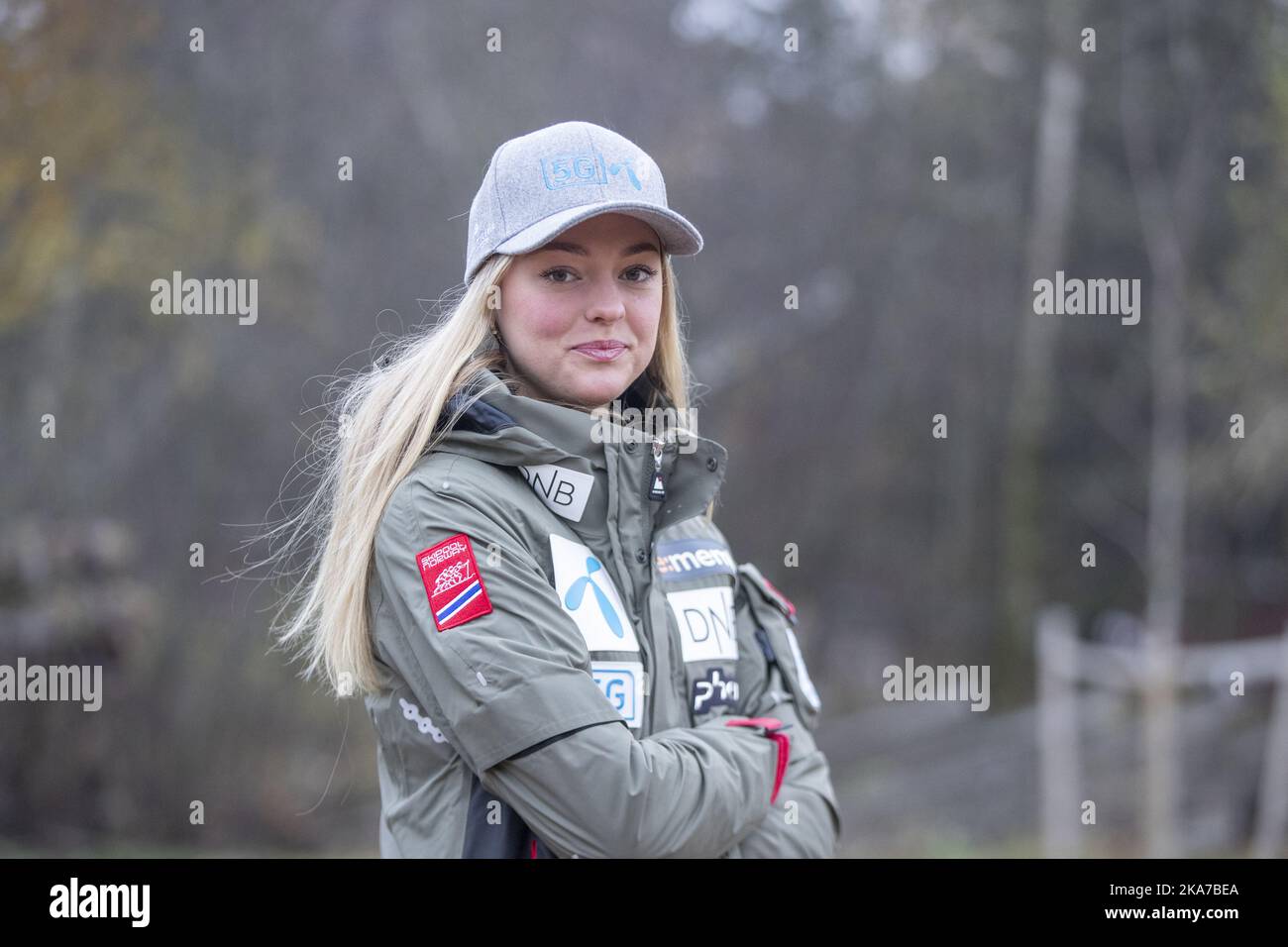 Oslo 20211029. L'alpinista Thea louise è salutista durante una conferenza stampa al vertice olimpico insieme alla nazionale norvegese di sci alpino. Foto: Javad Parsa / NTB Foto Stock