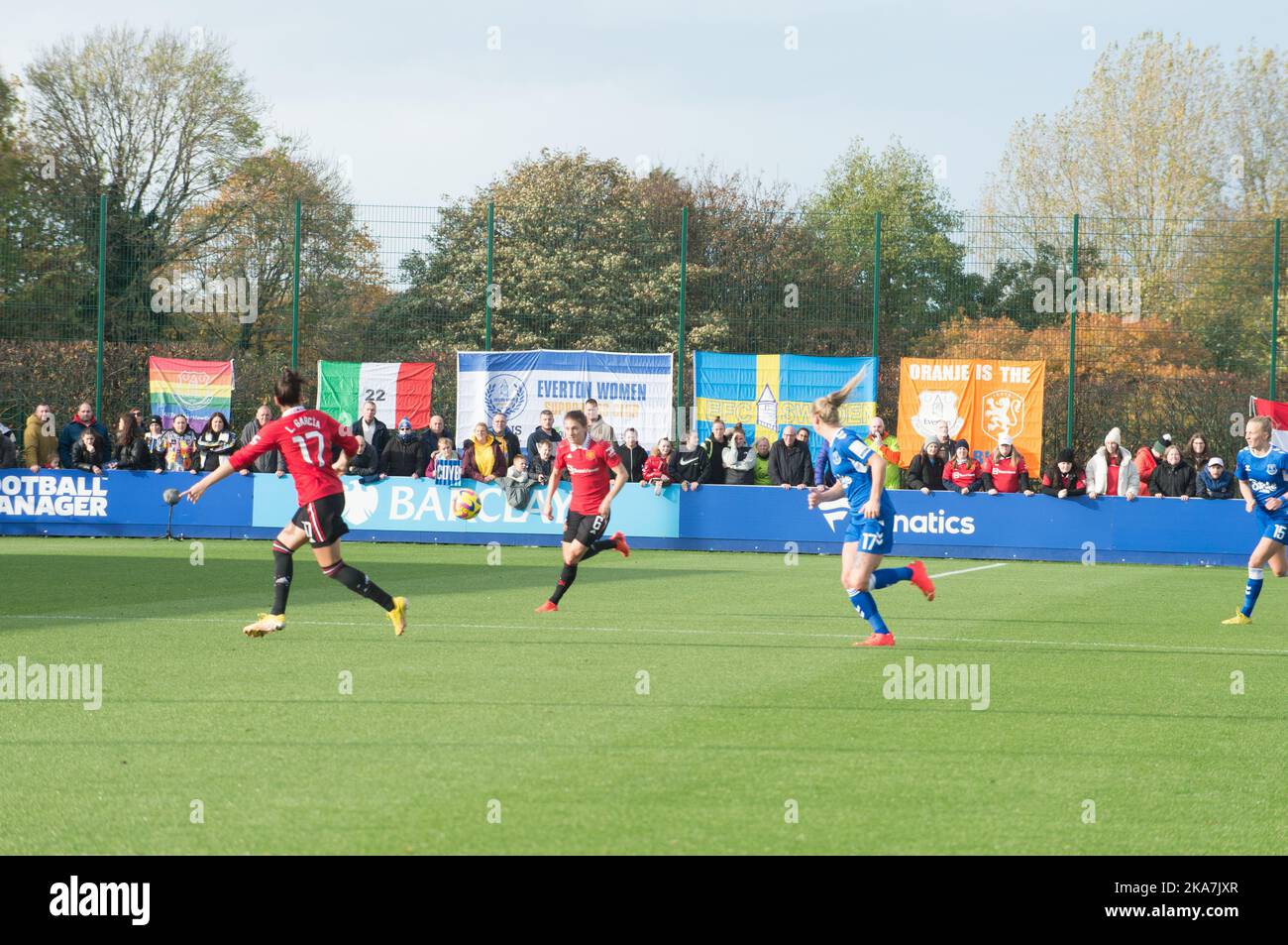 Liverpool, Regno Unito, 31/10/2022, Everton V Manchester United Barclays fa Super League femminile. Al parco di Walton il terreno di casa di Everton. La partita di oggi è stata disputata a sostegno dei lacci Rainbows, un progetto gestito da Stonewall per sostenere i LGBT e LGBT nello sport. (Terry Scott/SPP) Credit: SPP Sport Press Photo. /Alamy Live News Foto Stock