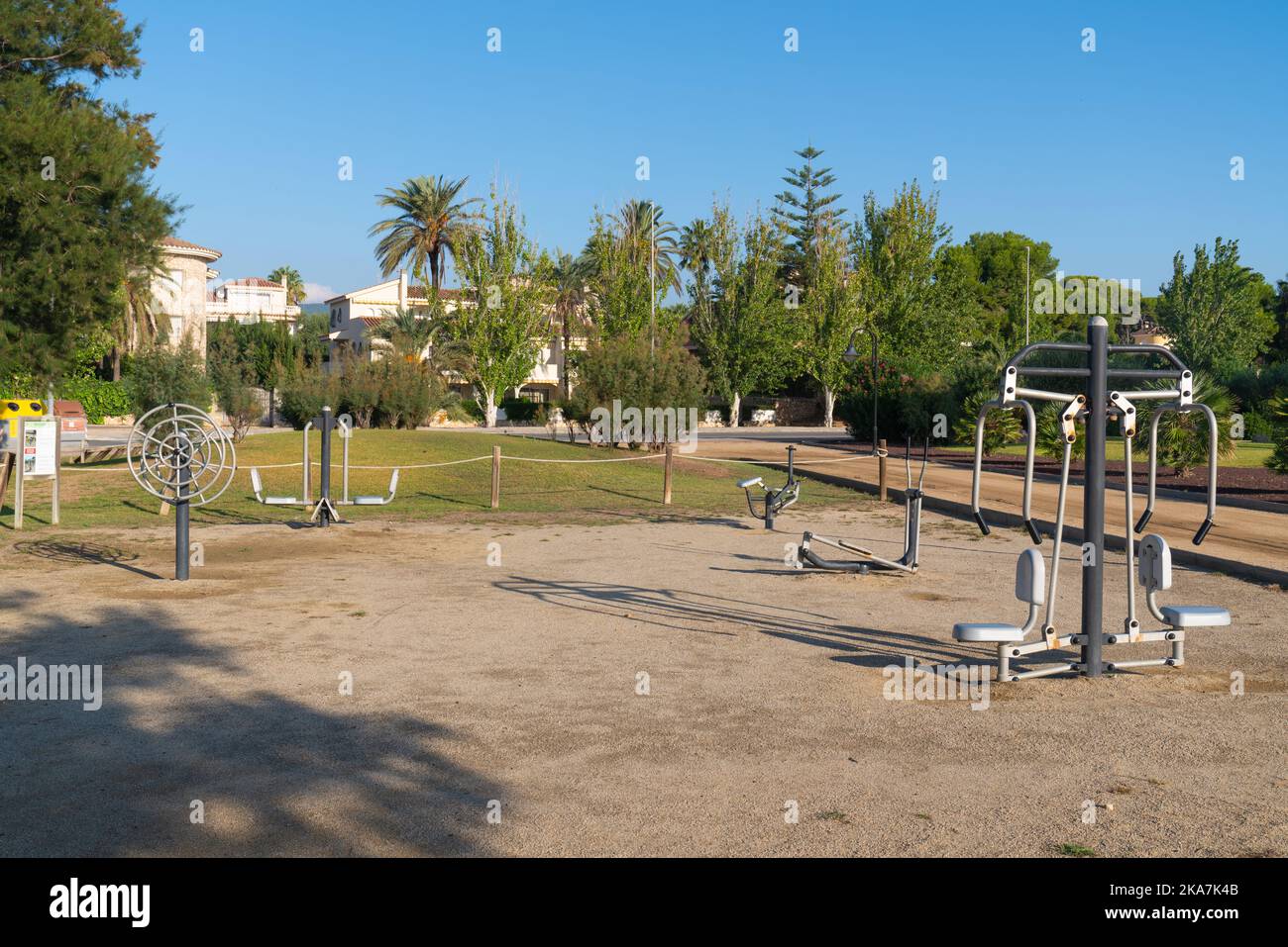 Attrezzature sportive all'aperto nel parco l'Ampolla Spagna Costa Dorada a sud di l'ametlla de Mar Tarragona provincia Catalogna Foto Stock