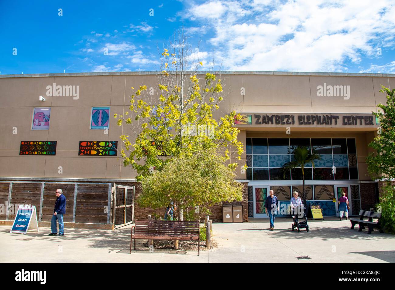 Atlanta USA 8th Ott 2022: ZAMBEZI ELEPHANT CENTER nello zoo Atlanta Georgia , la componente interna del nuovo complesso di elefanti dello zoo. Foto Stock
