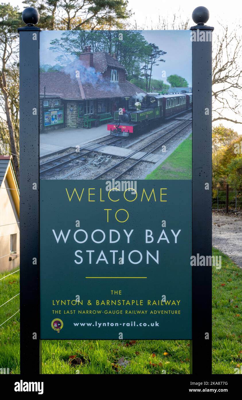 Benvenuto a firmare a Woody Bay Station, The Lynton & Barnstaple Railway, Lynton, North Devon, England, UK Foto Stock