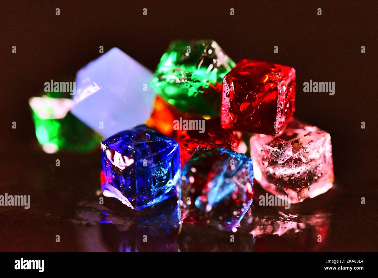 Perle di vetro colorate Macro Lighttable Foto Stock