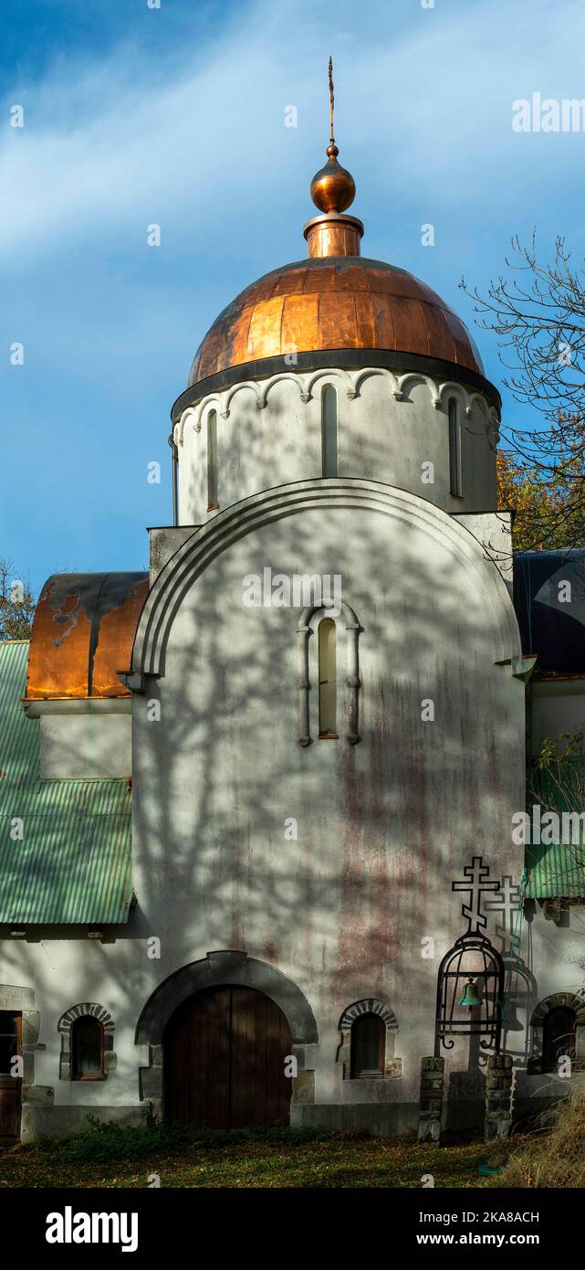 Cantal. Monastero ortodosso Znamenie, Marcenat, altopiano di Cezallier, Parco Naturale Regionale dei Vulcani d'Alvernia, Auvergne Rodano Alpi, Francia Foto Stock