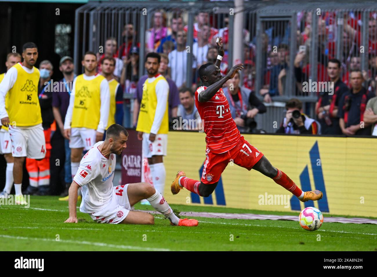 MONACO, Germania. , . #17 Sadio Manƒ, FC Bayern M?nchen 6 : 2 - FSV Mainz 05, Fussball Bundesliga, Allianz Arena, Muenchen. Credit: SPP Sport Press Photo. /Alamy Live News Foto Stock