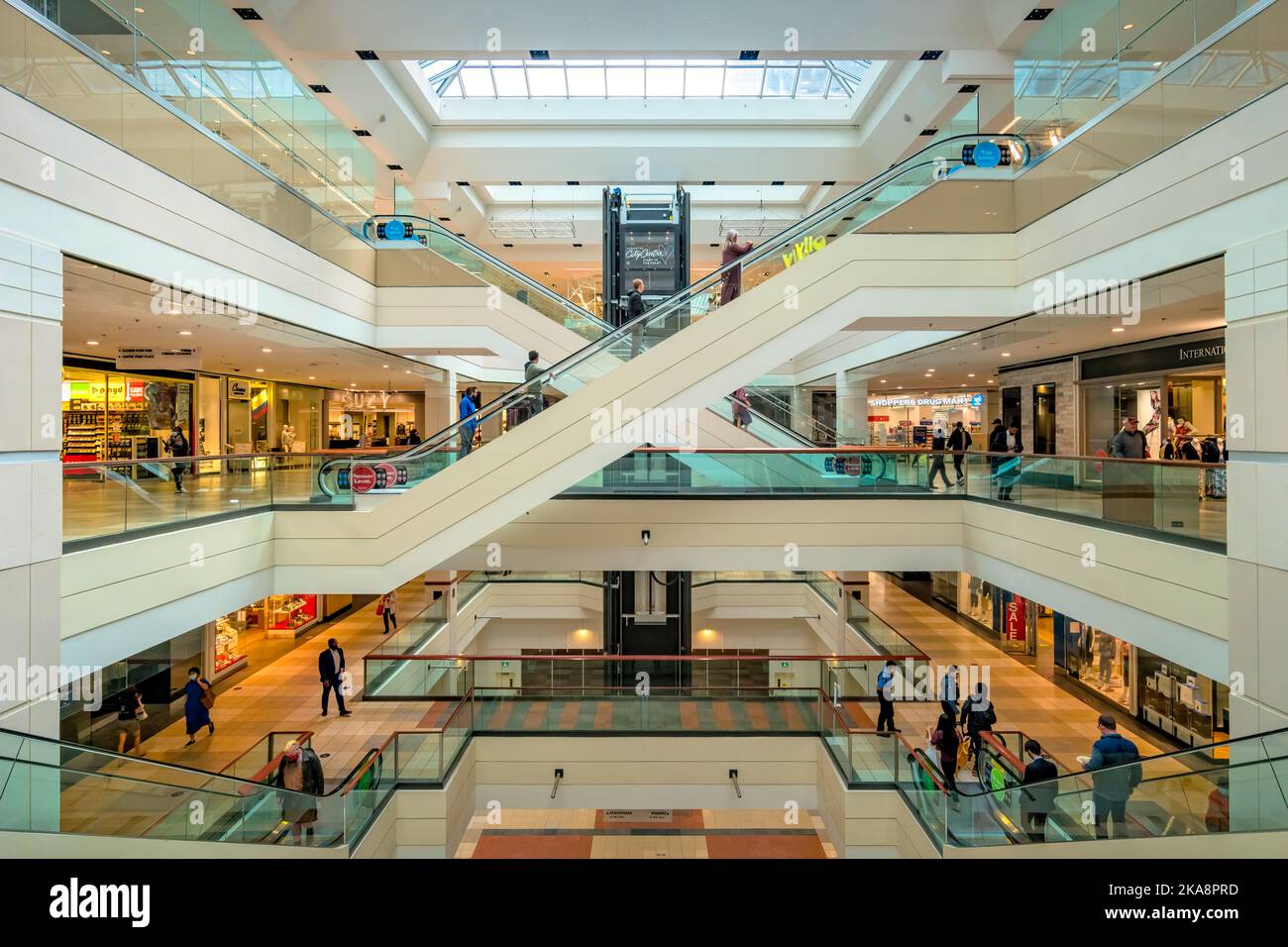 Centro commerciale nel centro di Edmonton, Alberta, Canada. Foto Stock