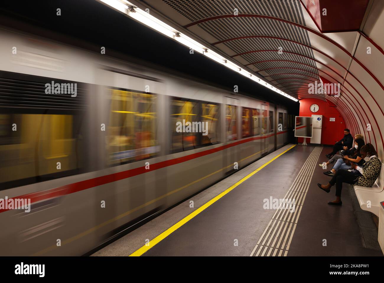U Bahn, U Bahnstation, Verkehr, metro Wien, metropolitana Wien, Wien U