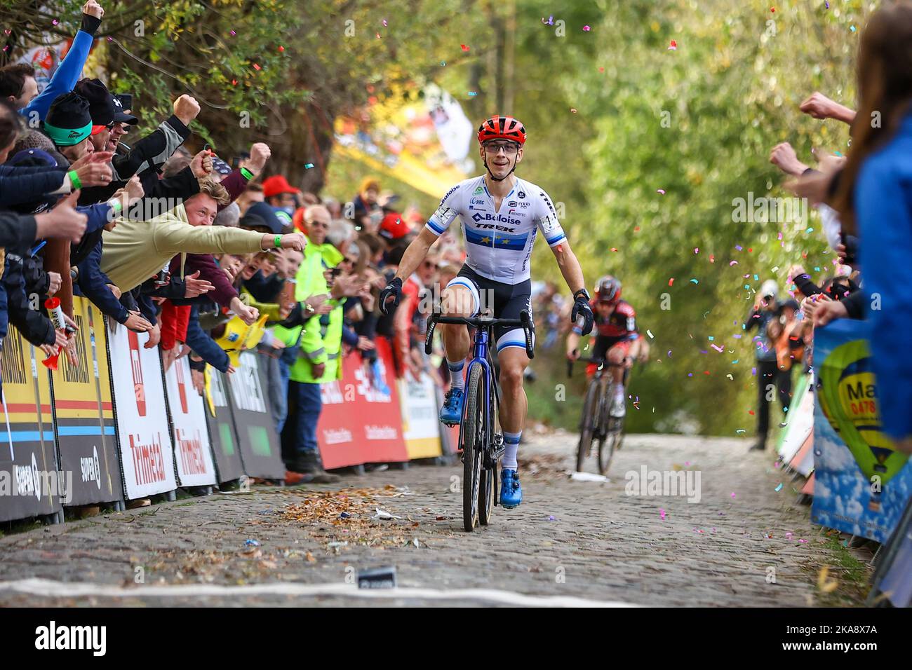 Melden, Belgio, 01 novembre 2022. L'olandese Lars Van Der Haar festeggia il traguardo per vincere la gara maschile durante il Koppenbergcross, la prima gara (su otto) del X2O° trofeo Badkamers, a Melden, martedì 01 novembre 2022. FOTO DI BELGA DAVID PINTENS Foto Stock