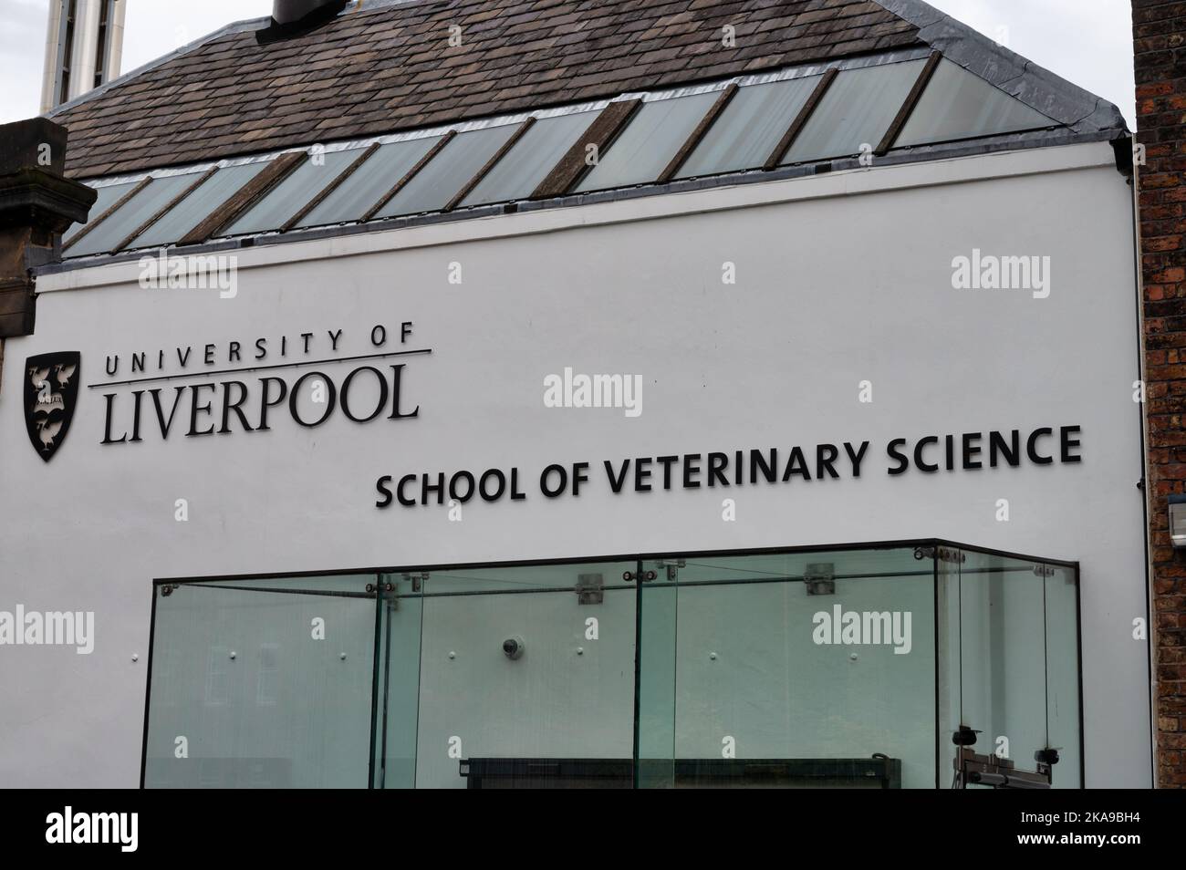 Liverpool, Regno Unito - 8 settembre 2022: La Scuola di Scienze veterinarie presso l'Università di Liverpool, nella città di Liverpool. Foto Stock