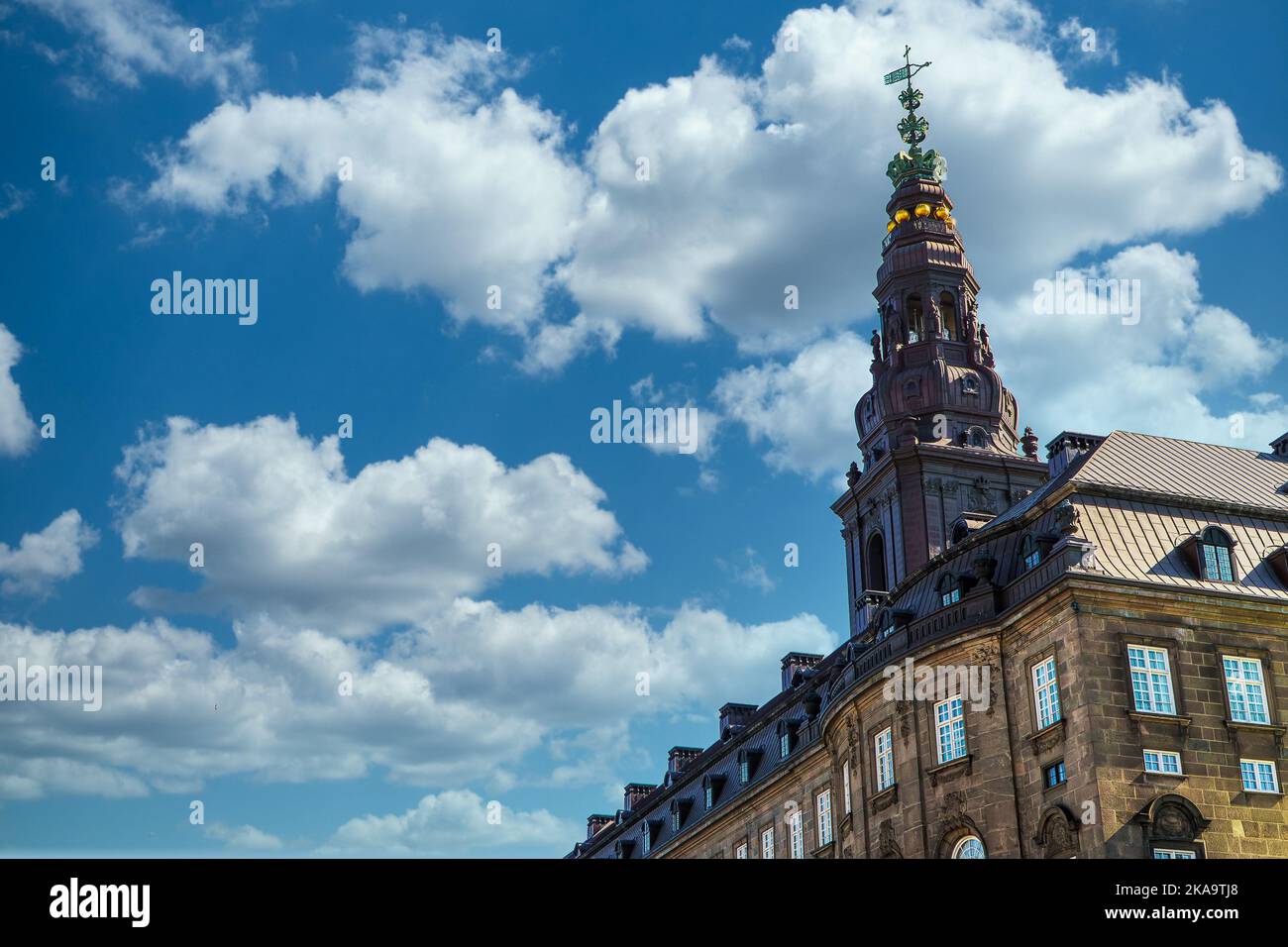 Palazzo Christiansborg nel centro di Copenaghen, Danimarca. Foto Stock