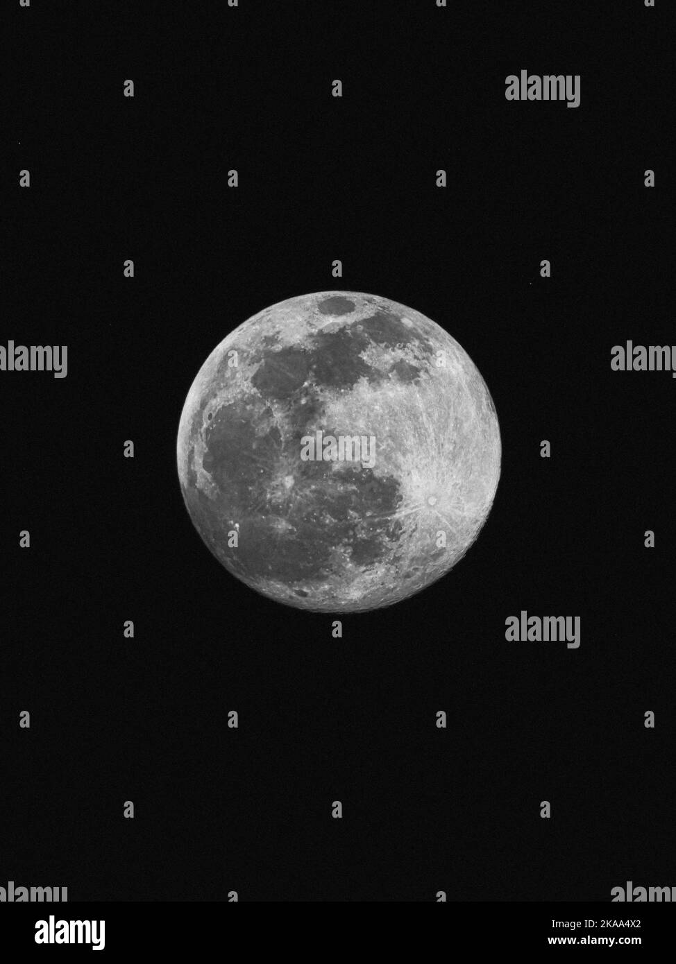 Una foto premium sulla luna bianca e nera Foto Stock