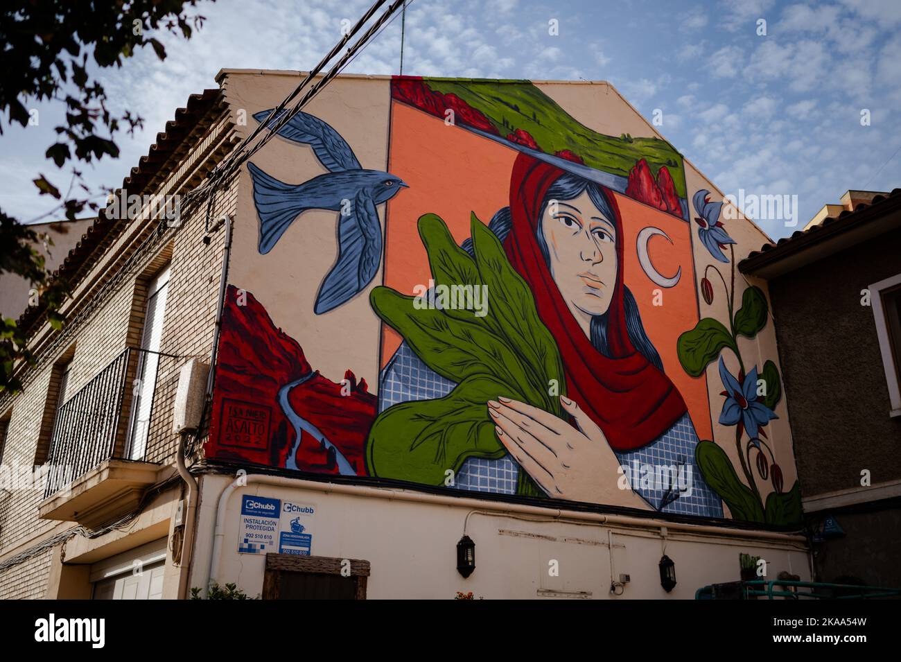 Artista spagnolo Isa Nieto murale al Festival Internazionale di Arte Urbana di Asalo a Barrio Isabel di Saragozza, Spagna Foto Stock