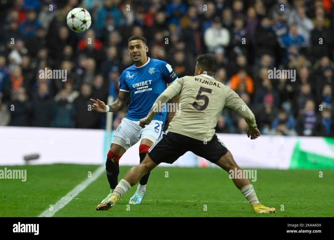 Glasgow, Scozia, 1st novembre 2022. James Tavernier di Rangers e Owen Wijndal di Ajax durante la partita della UEFA Champions League allo stadio Ibrox di Glasgow. L'immagine di credito dovrebbe essere: Neil Hanna / Sportimage Foto Stock