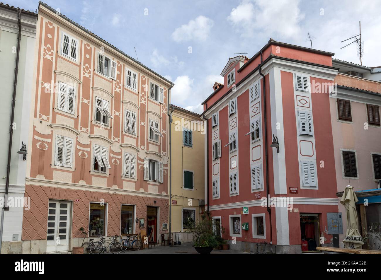 Edifici decorativi, Izola, Slovenia Foto Stock