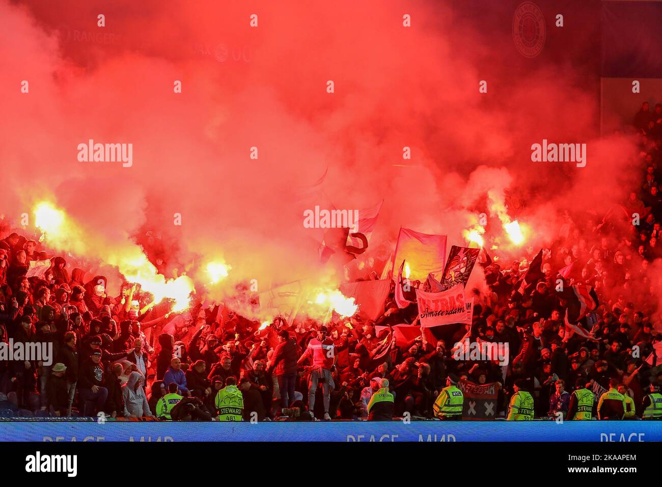 Glasgow, Regno Unito. 01st Nov 2022. I Rangers hanno giocato Ajax nel gruppo UEFA Champions League Un giorno di incontro sei allo stadio Ibrox, la casa dei Rangers. Il punteggio finale è stato Rangers 1, Ajax 3. Tavernier ha segnato per i Rangers da una penalità (87 minuti) e gli scori per Ajax sono stati Berghuis (4 minuti), Kudud (29 minuti) e Fernandes da Conceigao (89 minuti). I Rangers sono ora eliminati dalla concorrenza. Credito; credito: Findlay/Alamy Live News Foto Stock