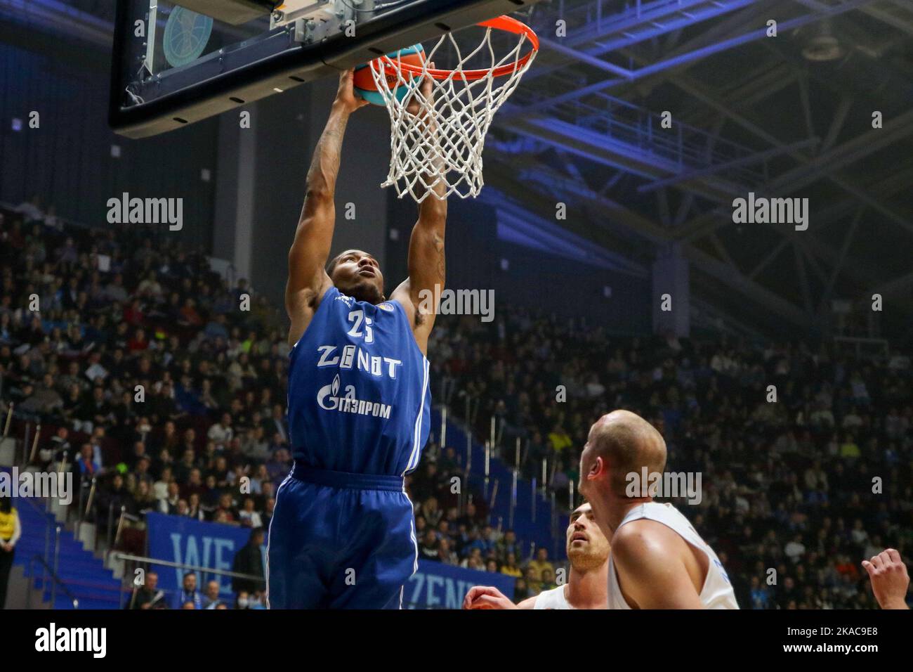 San Pietroburgo, Russia. 01st Nov 2022. Thomas Wimbush (No.26) di Zenit visto in azione durante la partita di pallacanestro della VTB United League tra Zenit e CSKA alla Sibur Arena. Punteggio finale; Zenit 80:85 CSKA. Credit: SOPA Images Limited/Alamy Live News Foto Stock