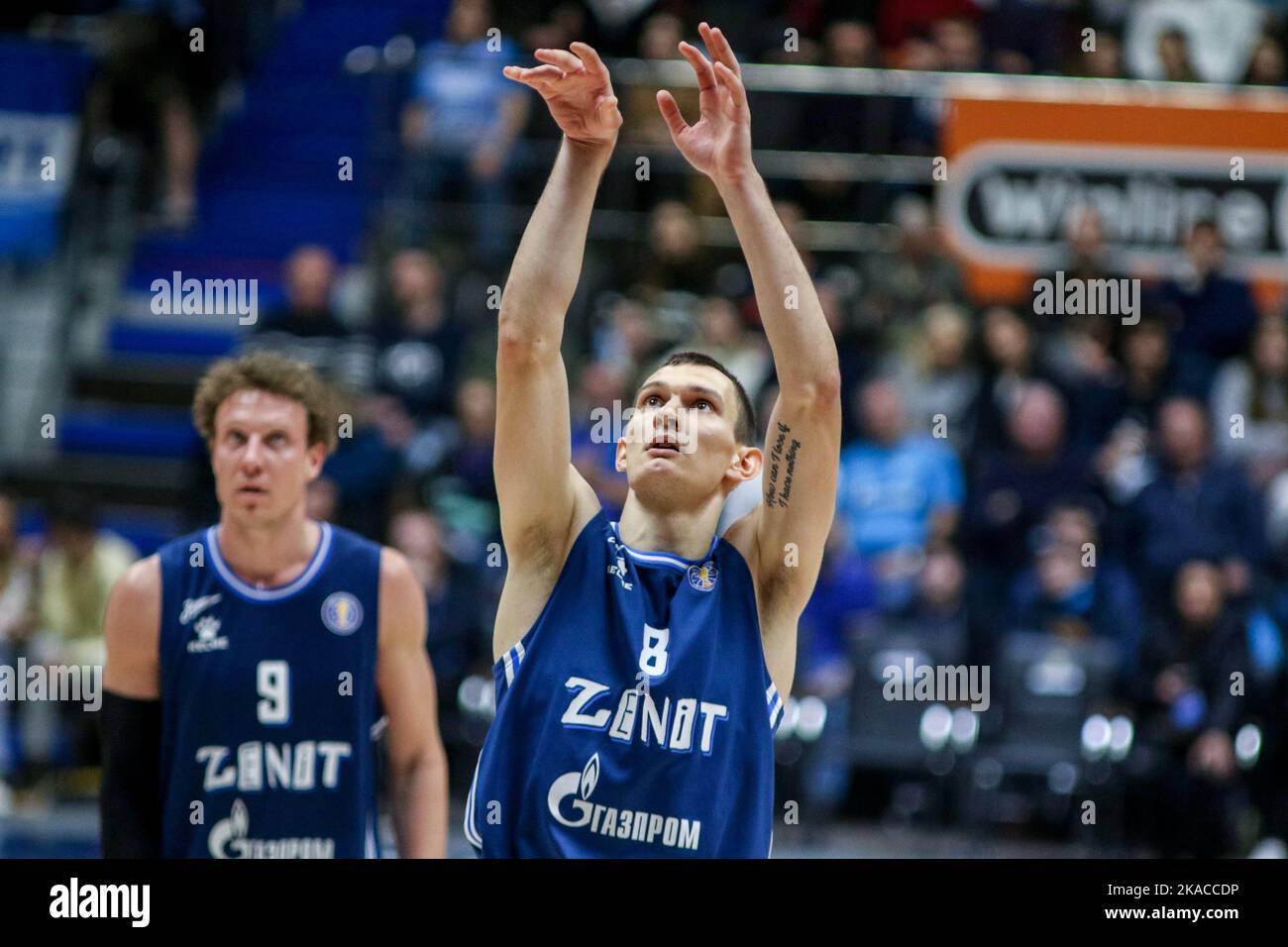 San Pietroburgo, Russia. 01st Nov 2022. Igor Volkhin (n.8) di Zenit visto in azione durante la partita di pallacanestro della VTB United League tra Zenit e CSKA alla Sibur Arena. Punteggio finale; Zenit 80:85 CSKA. (Foto di Konstantinov/SOPA Image/Sipa USA) Credit: Sipa USA/Alamy Live News Foto Stock