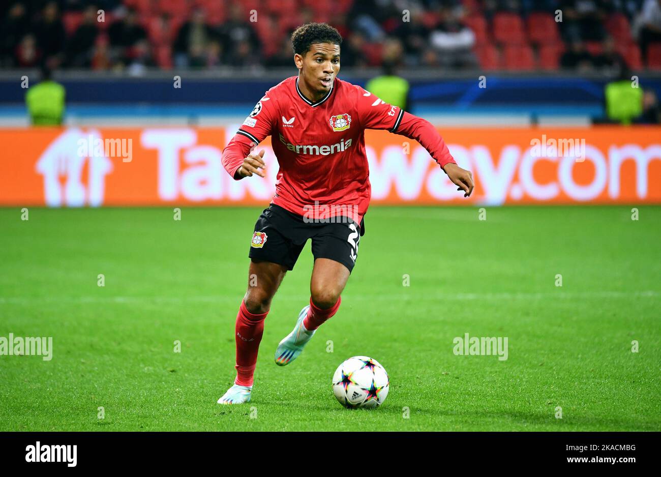 Champions League, BayArena Leverkusen; Bayer Leverkusen vs Club Brügge; Amine Adli Foto Stock