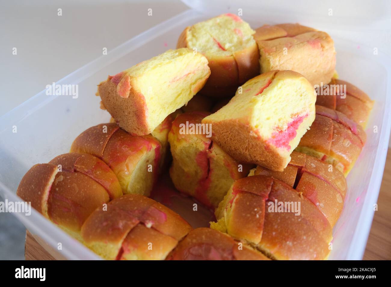 Maldivian Cream Buns (Crema jehi banas) questo è uno spuntino preferito di tutti i tempi del tè. Foto Stock