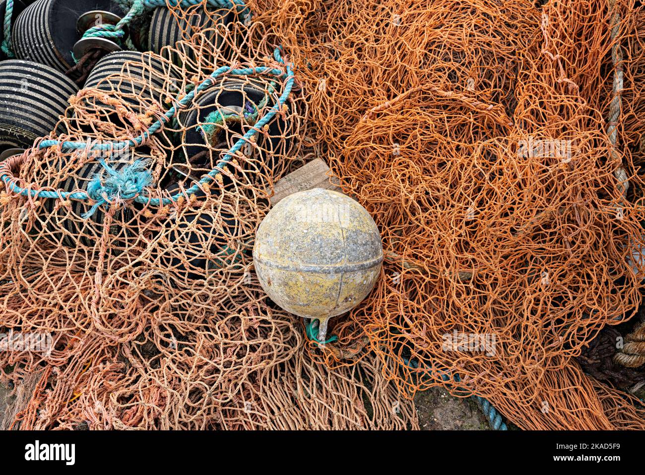 Le reti da pesca e galleggianti Foto Stock