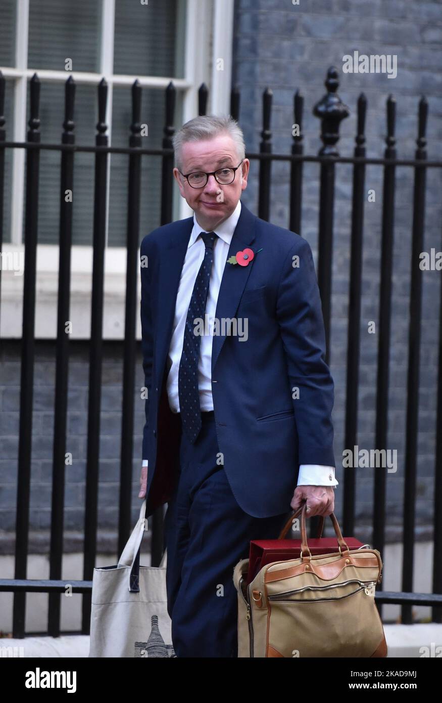 Londra, Regno Unito, 02nd novembre 2022. Michael Gove, Segretario di Stato per il livellamento, gli alloggi e le comunità e Ministro delle relazioni intergovernative, visto a Downing Street. Credit: Thomas Krych/Alamy Live News Foto Stock