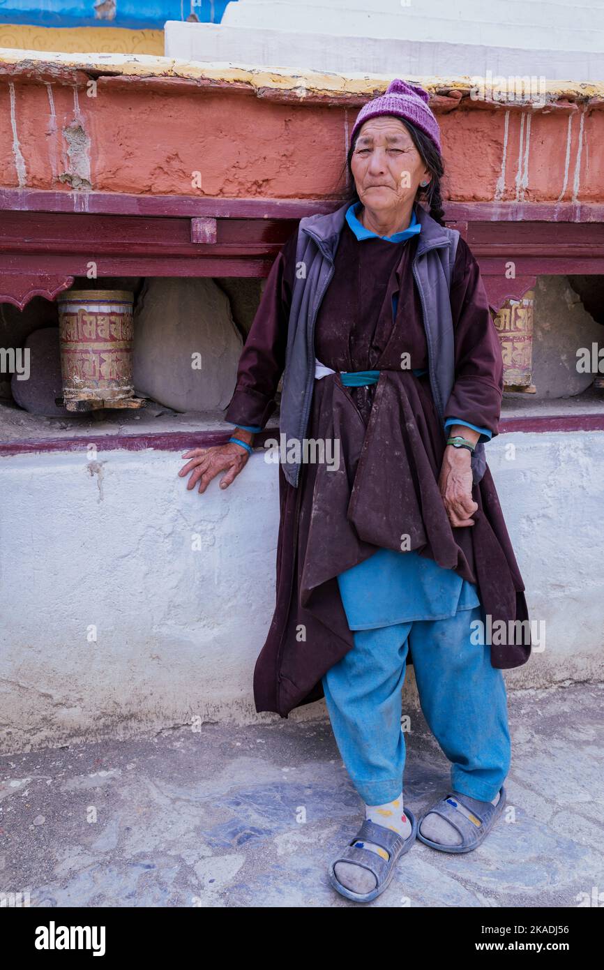 Donna anziana al Monastero di Lamayuru, Ladakh, India Foto Stock