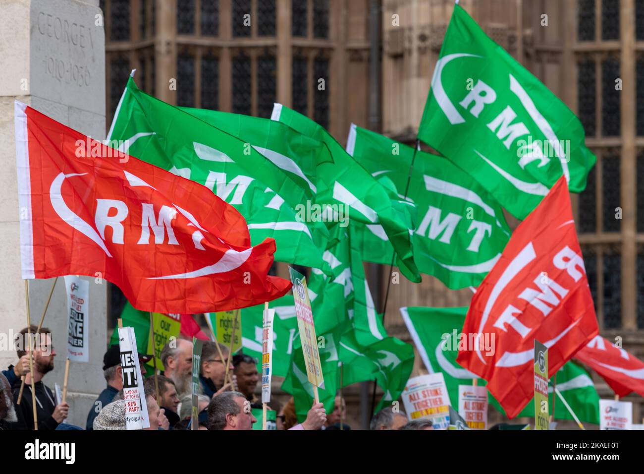 Londra, Regno Unito. 2nd Nov 2022. RMT/TUC rally e TUC lobby del parlamento e TUC protesta di credito: Ian Davidson/Alamy Live News Foto Stock