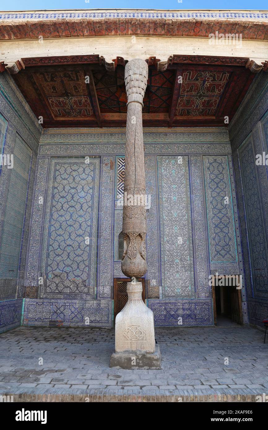 Ingresso alla camera dei letti di Khan, al palazzo di Tash Khauli, a Ichan Kala (città vecchia), a Khiva, alla provincia di Khorezm, all'Uzbekistan, all'Asia centrale Foto Stock