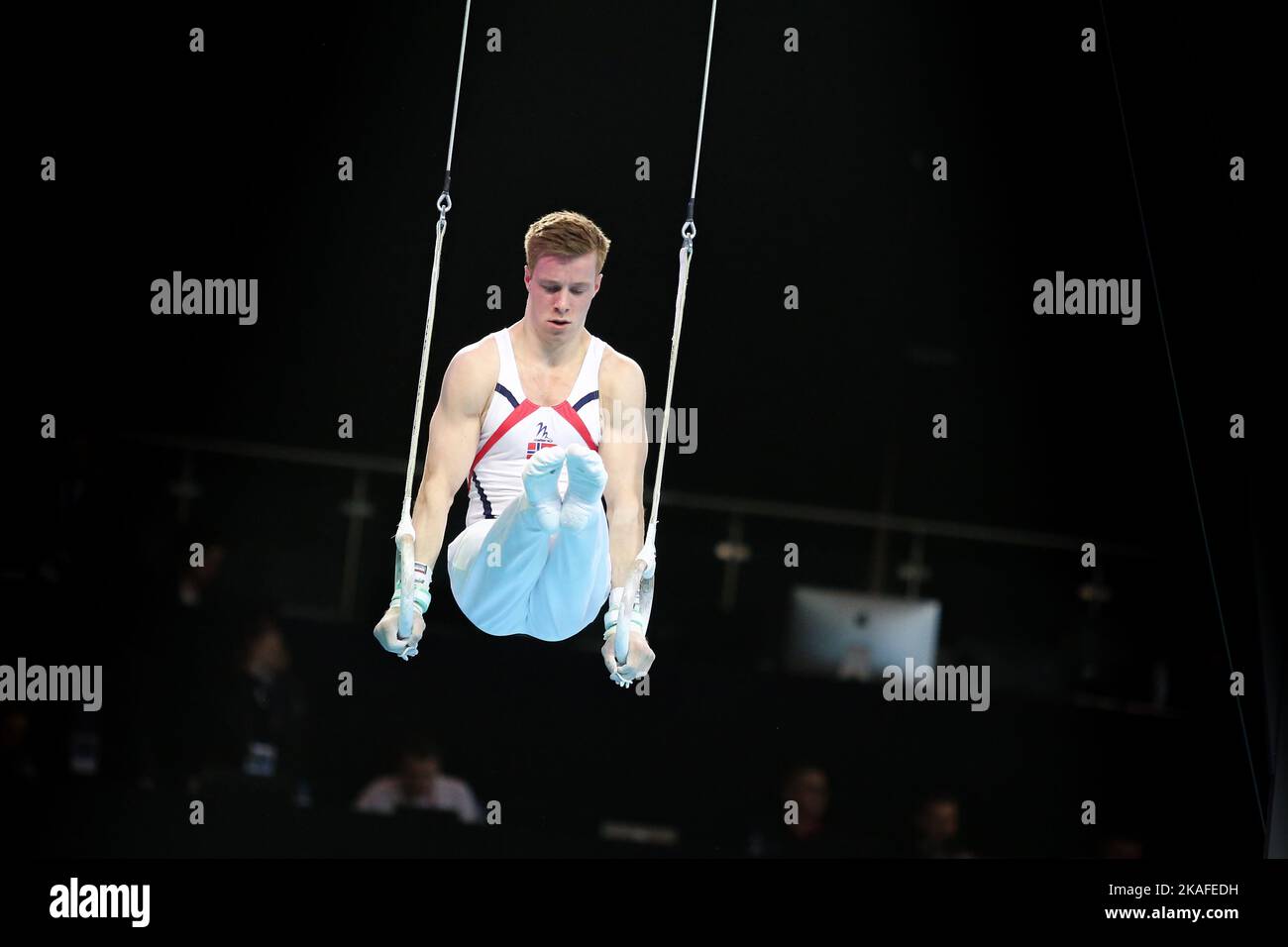 Szczecin, Polonia, 10 aprile 2019: L'atleta norvegese Stian Skjerahaug gareggia sugli anelli durante i campionati artistici di ginnastica Foto Stock Szczecin, Polonia, 10 aprile 2019: L'atleta norvegese Stian Skjerahaug gareggia sugli anelli durante i campionati artistici di ginnastica Foto Stock