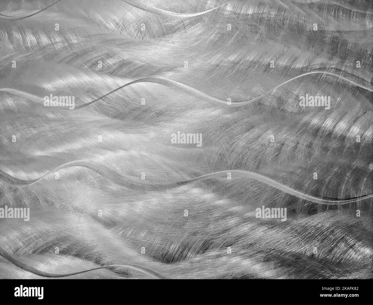 Struttura astratta ondulata in metallo d'argento con illuminazione a gradiente Foto Stock