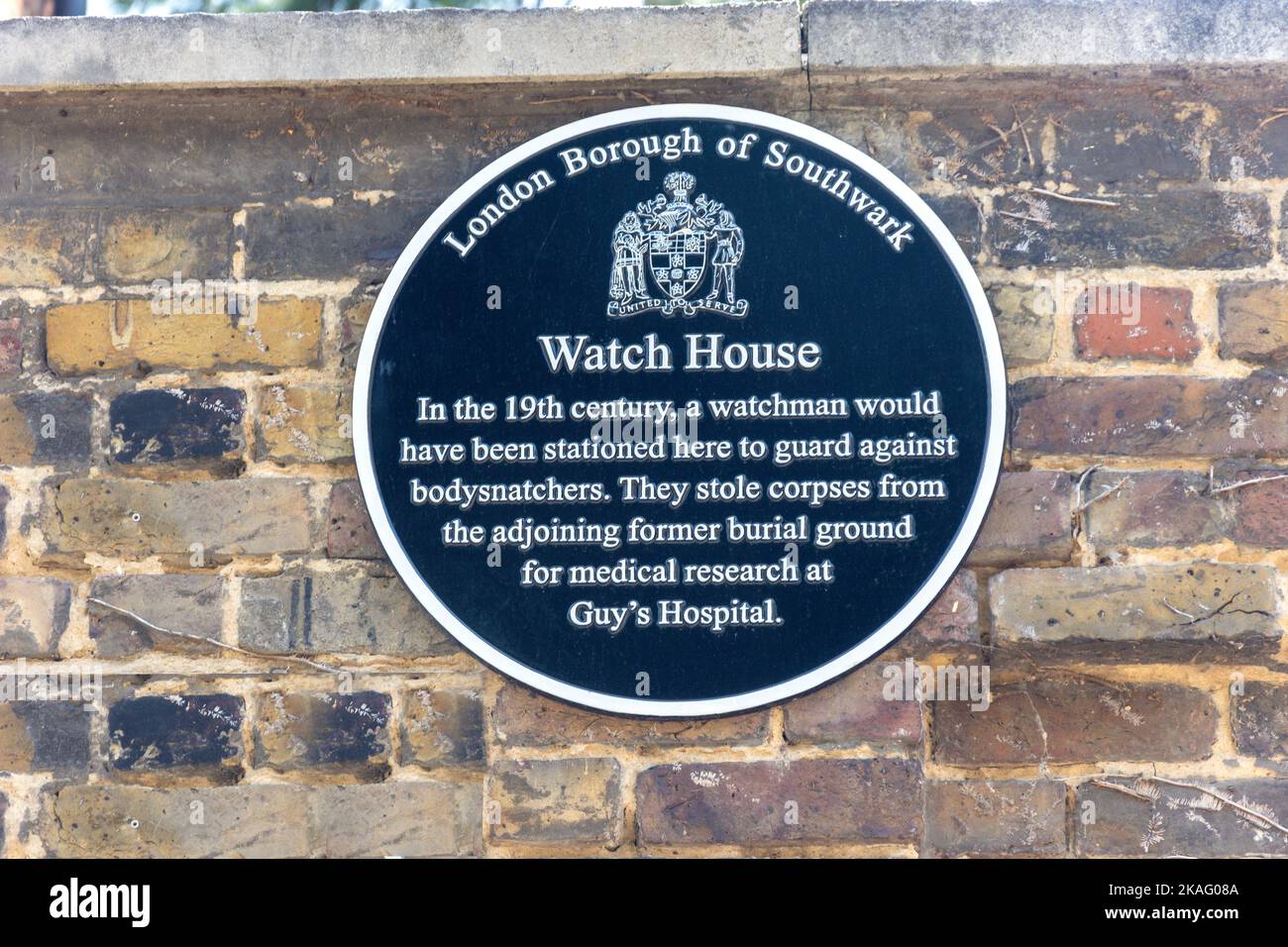 Targa blu su 19th Century Watch House, Rotherhithe, il London Borough di Southwark, Greater London, Inghilterra, Regno Unito Foto Stock