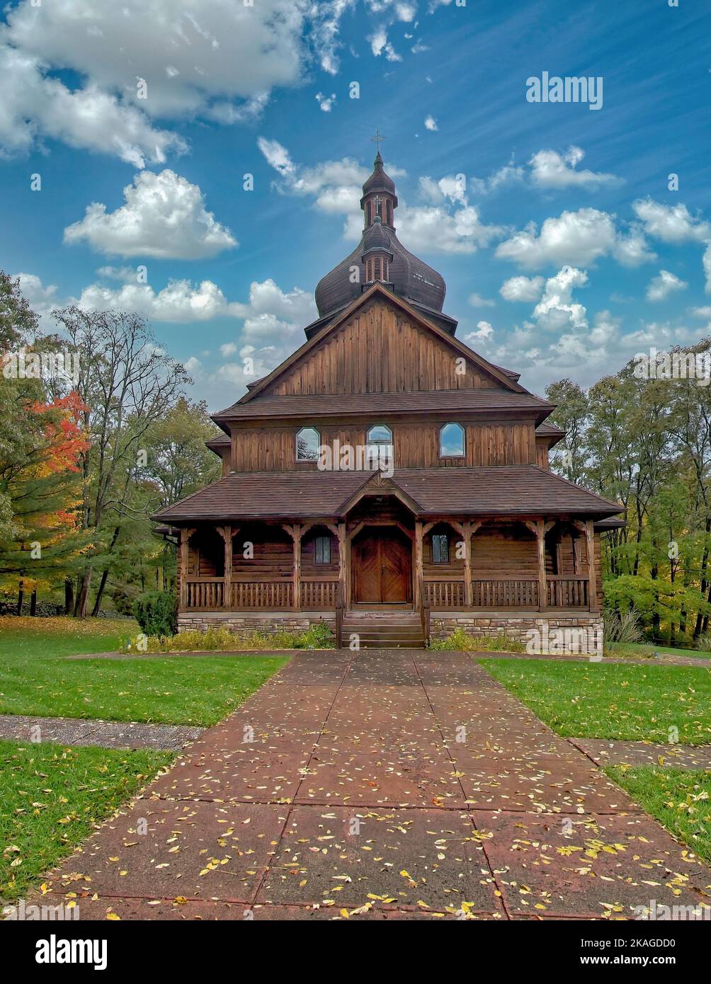 Glen Spey, NY USA Ottobre 13th 2022 Chiesa Cattolica Ucraina di San Volodymyr . Struttura in legno costruita senza chiodi Foto Stock
