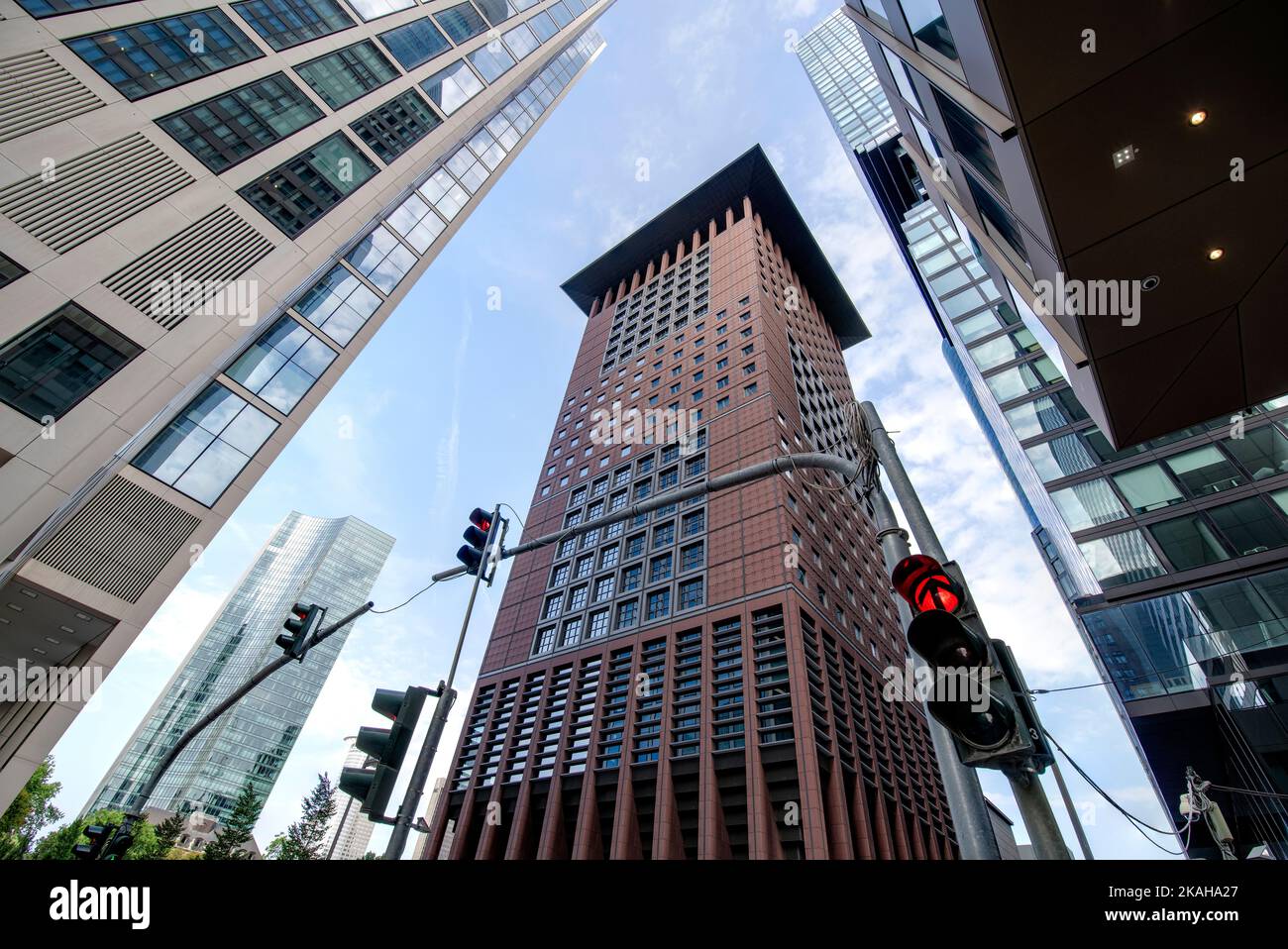 Japan Center e altri grattacieli nel centro di Francoforte sul meno Foto Stock
