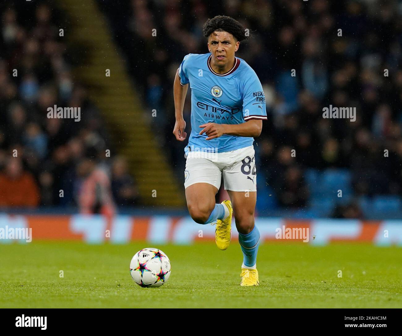 Manchester, Regno Unito. 2nd Nov 2022. Rico Lewis di Manchester City durante la partita della UEFA Champions League all'Etihad Stadium, Manchester. Il credito per le immagini dovrebbe essere: Andrew Yates/Sportimage Credit: Sportimage/Alamy Live News Foto Stock